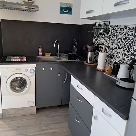Appartement 2 Personnes Proche Des Plages Et Commerces *