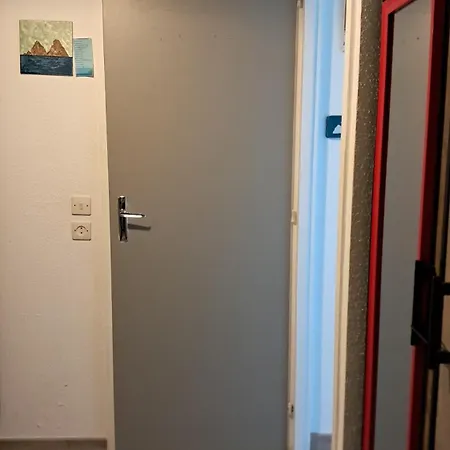 2 Personnes Proche Des Plages Et Commerces Apartmán *