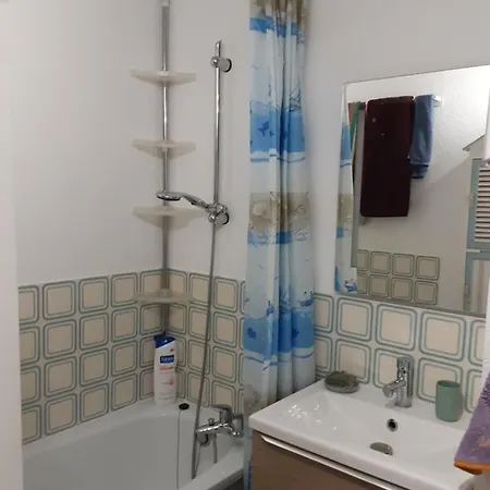 2 Personnes Proche Des Plages Et Commerces アパート ラ・セーヌ・シュル・メール