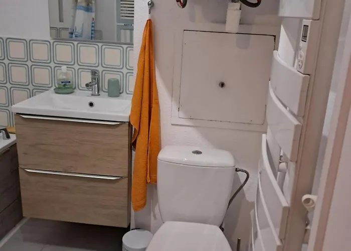 2 Personnes Proche Des Plages Et Commerces *