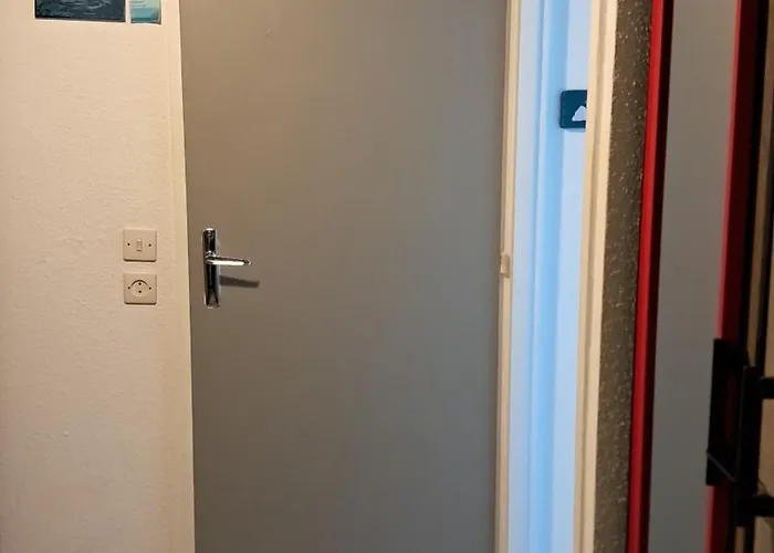 2 Personnes Proche Des Plages Et Commerces Apartman *